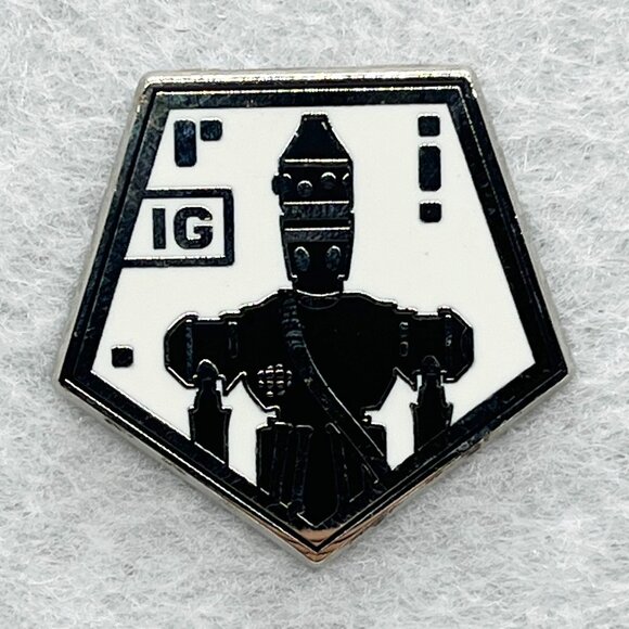 🔮 5/$25 Disney Star Wars Galaxy's Edge Droid Depot Mystery Collection IG Pin - Picture 1 of 2